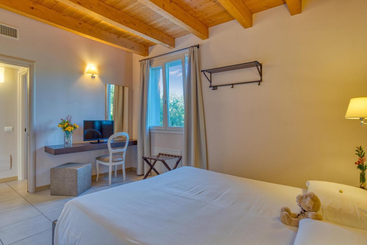 Agriturismo Corte Aurea Desenzano del Garda Exteriör bild